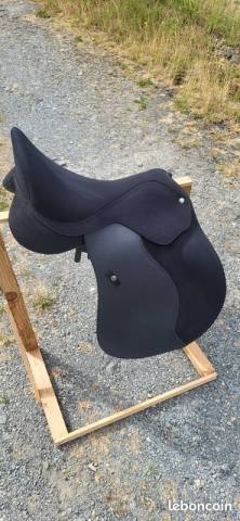 Selle mixte Wintec 2000 HW 17,5" - neuve (2024) - Factu