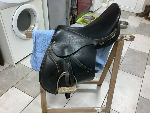 Ensemble complete de sellerie 350 euros