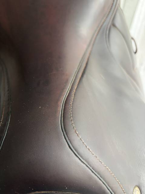 Selle de dressage Makila 17,5