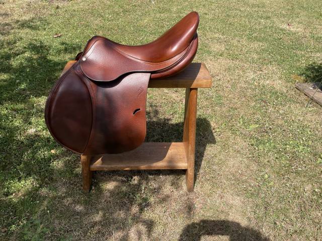 Selle ANTARES obstacle - taille 18 pouce