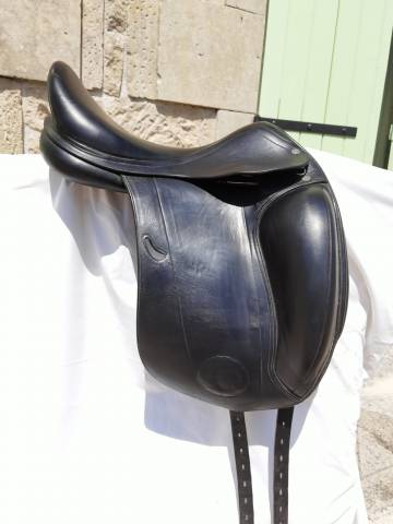 Selle de dressage Emporio by Prestige 17"