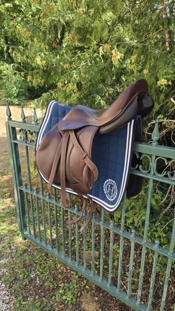 Selle Voltaire Design Essentials Monoquartier 17,5" 