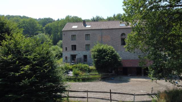 Propriete d’andenne - maison, 6 appartements, écurie
