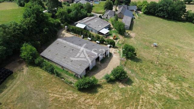 Propriété agricole d'élevage sur 59 ha