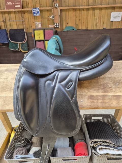Selle de dressage Devoucoux 