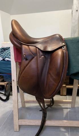 Selle dressage devoucoux