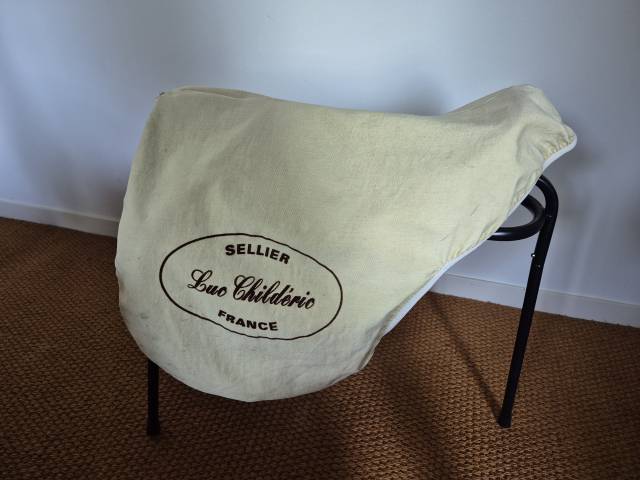 Superbe selle CSO Childeric 17'' ch&acirc;taigne