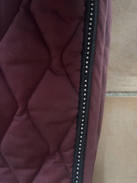 Tapis fouganza bordeaux 