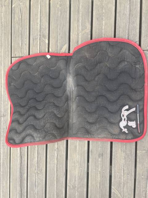 Tapis de selle P&eacute;n&eacute;lope Leprevost 