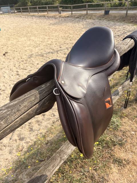 Selle Child&eacute;ric FSC &ndash; 18&rdquo; &ndash; Tr&egrave;s bon &eacute;tat &ndash; Ann&eacute;e 2022