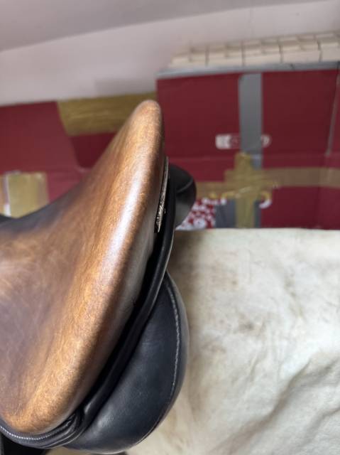 Selle dressage St&uuml;bben Maestoso Havane Arcade 31 Т.17,5