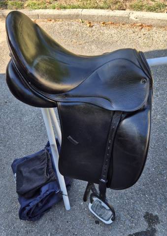 Selle de dressage