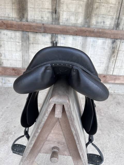Selle Devoucoux Biarritz O noire 17,5&rsquo; 2021