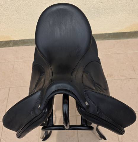Selle de dressage Devoucoux Makila Harmonie si&egrave;ge 17,5 