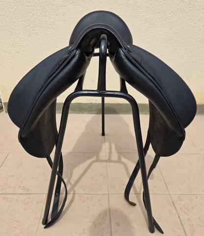 Selle de dressage Devoucoux Makila Harmonie si&egrave;ge 17,5 