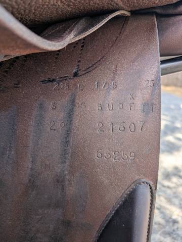 Selle de dressage Butet - Tr&egrave;s bon &eacute;tat 
