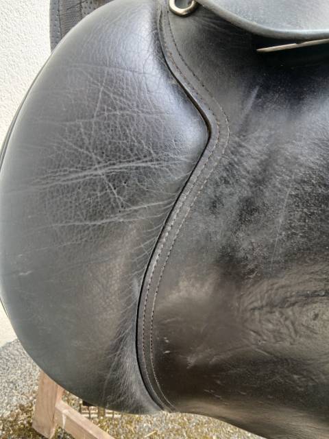 Selle Fouganza 17&rsquo;5 noire