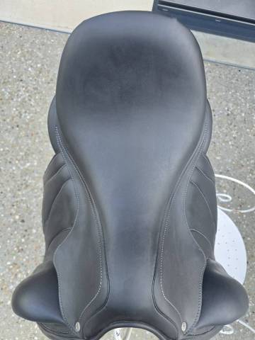 Selle dressage antares 17.5 pouces