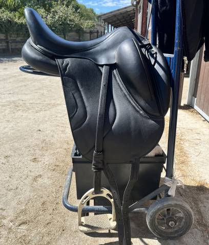 Selle de dressage antares