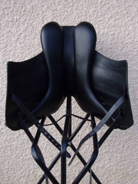 Selle dressage Childeric 17'5 petit prix 