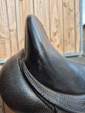 Selle de dressage Bates Isabell Werth en cuir noir, tai
