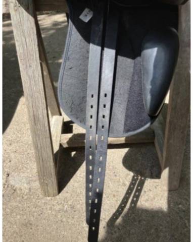 Selle dressage synth&eacute;tique 
