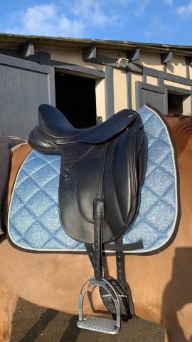 Selle dressage Fairfax 17,5