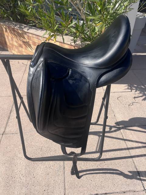 Selle dressage Devoucoux 