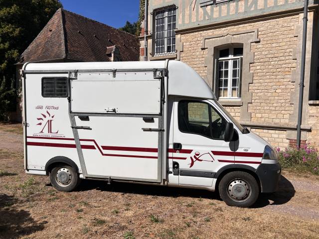 Camion vl fautras 2 chevaux – opel movano – 93 564 km