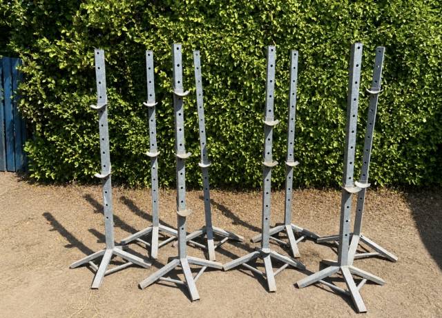 Chandeliers obstacle acier galvanisé + taquets / fiches