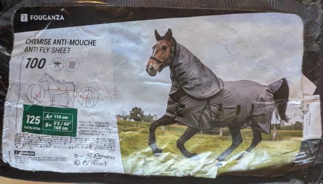 Couverture anti-mouches