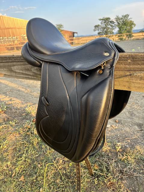 Selle dressage éric thomas 17