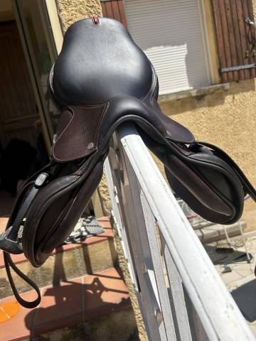 Selle &Eacute;quipe  mixte avec sangle et &eacute;trivi&egrave;res