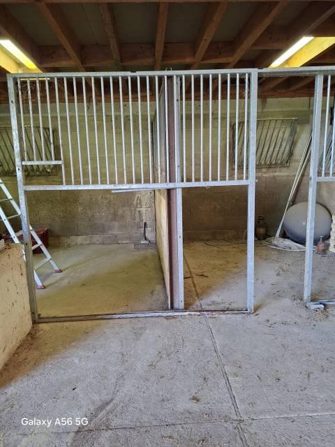 fa&ccedil;ades et portes La G&eacute;e box chevaux