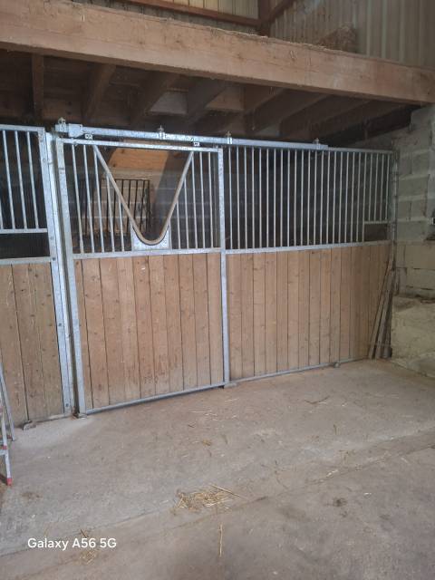 fa&ccedil;ades et portes La G&eacute;e box chevaux