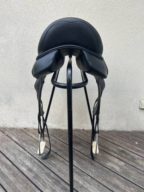 FORESTIER AACHEN 17.5 noire &ndash; Premi&egrave;re main &ndash; Compl&egrave;te