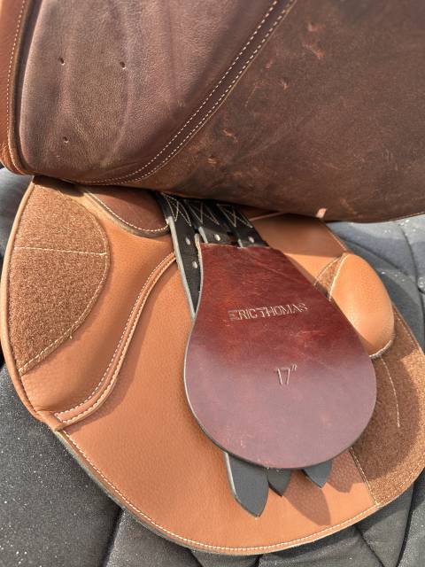 Selle mixte  17 / 17, 5 pouces, arcade m&eacute;dium
