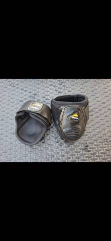 Guetres E-SHOCK - EQUICK prot&egrave;ge boulet