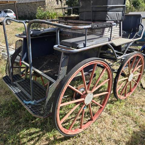 Voiture d'attelage grand marathon