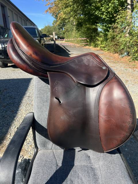 Selle Antar&egrave;s 17 pouce 