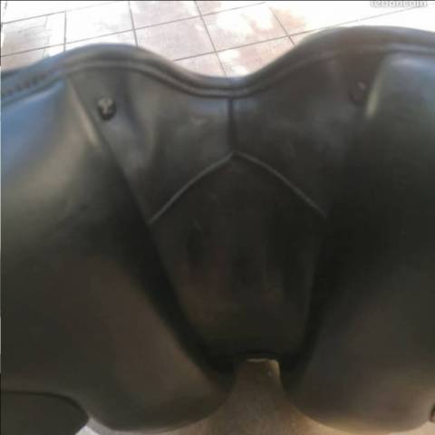 selle dressage cuir 