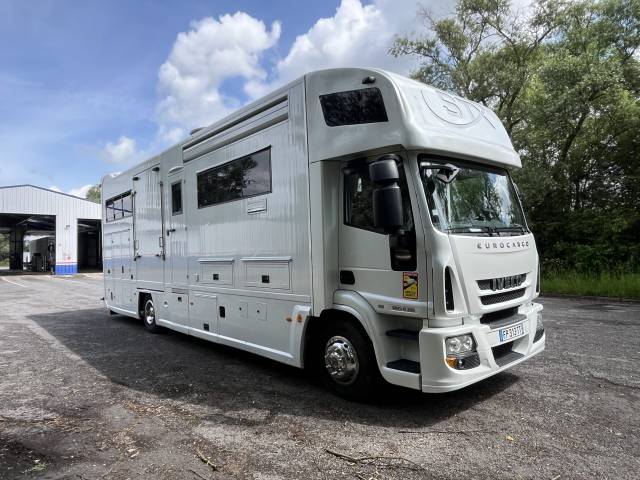 Iveco eurocargo 160e28 stx pop out