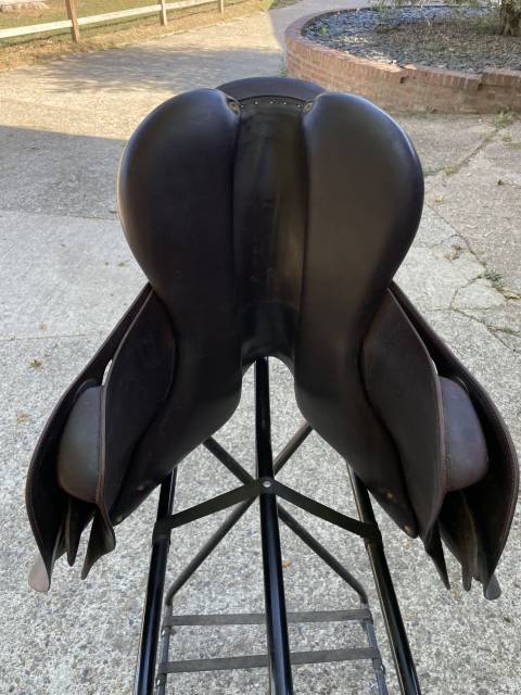 Selle Meyer 17 pouce 