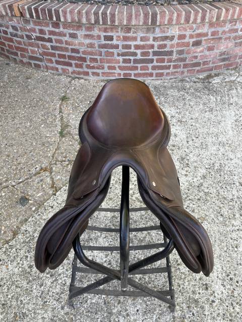 Selle Meyer 17 pouce 