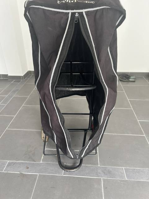 Chariot Equi-Th&egrave;me avec sac de protection &ndash; Pratique & 