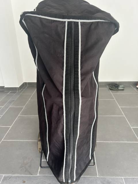 Chariot Equi-Th&egrave;me avec sac de protection &ndash; Pratique & 