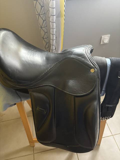 Selle de dressage Baude