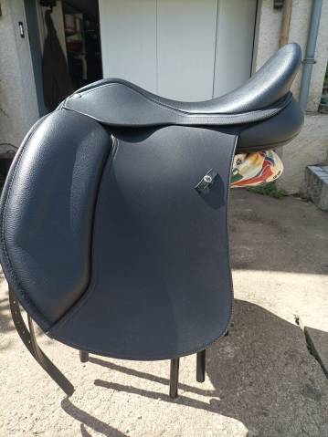 Selle Wintec 500 wide dressage 
