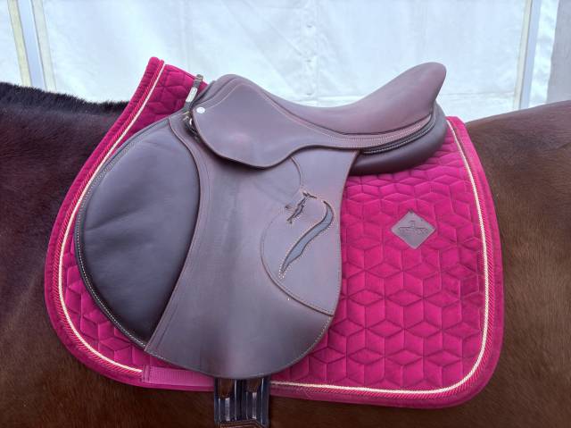 Selle Antares connexion 2023