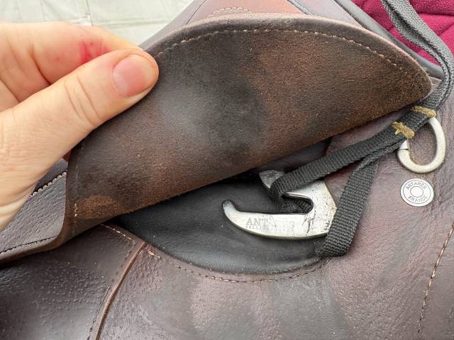Selle Antares connexion 2023
